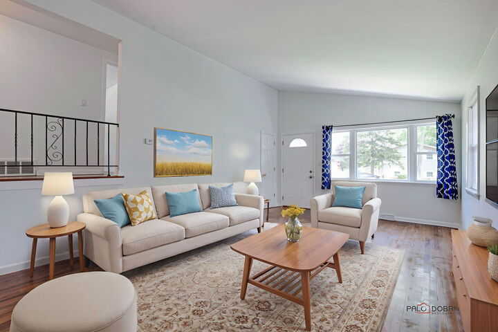 Property Photo:  70 N Ridgemoor Avenue  IL 60060 