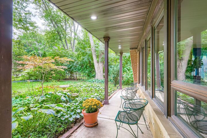 Property Photo: 1450 S Stewart Avenue IL 60148
