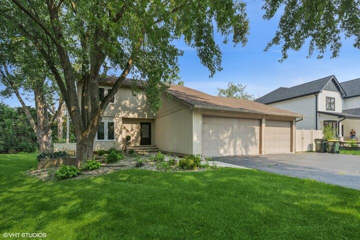 1507 S Addison Avenue  Lombard IL 60148 photo