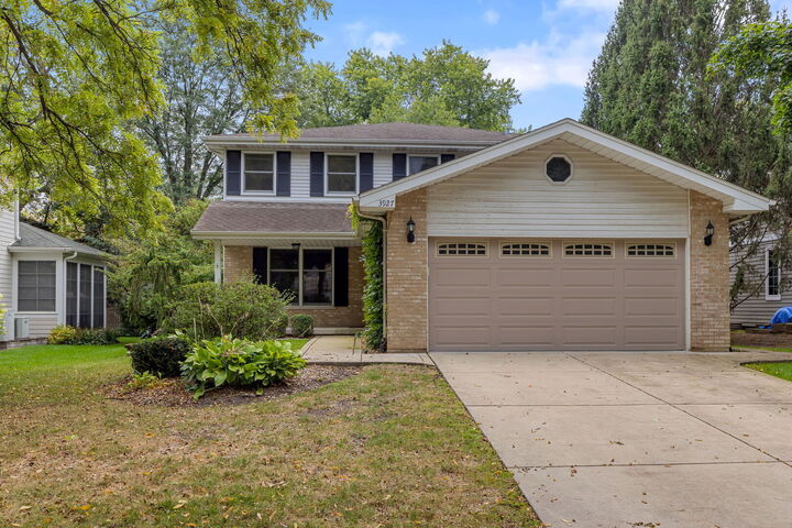 Property Photo:  3927 Linden Avenue  IL 60558 