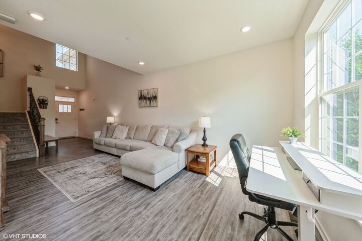 Property Photo:  1744 Carlstedt Drive  IL 60510 