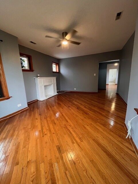 Property Photo: 1731 W North Shore Avenue 3 IL 60626