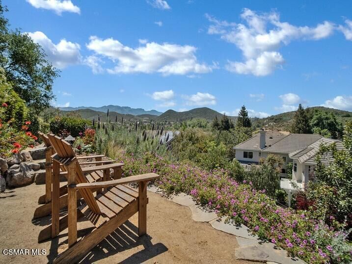 Property Photo:  5455 Via Olas  CA 91320