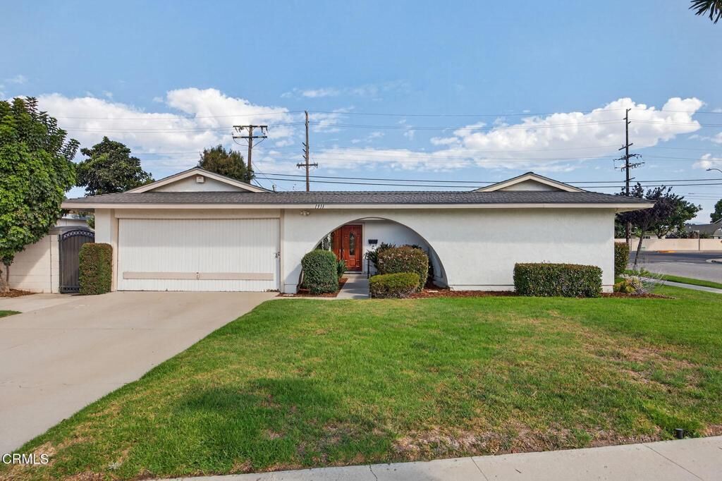 Property Photo:  1911 Bernadette Street  CA 93030 