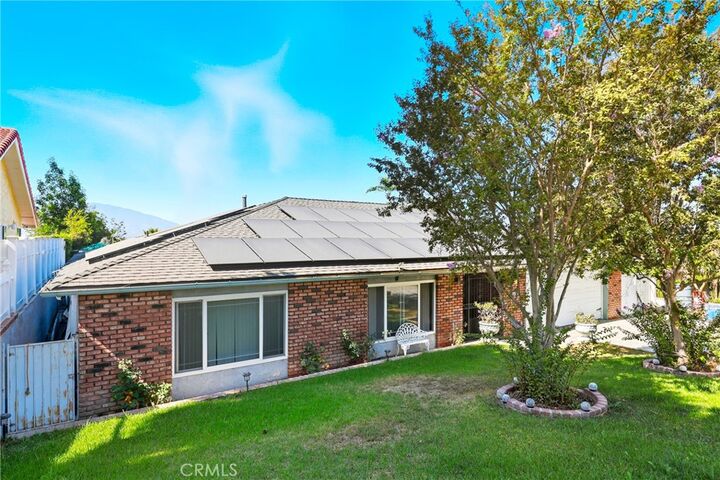 Property Photo:  1474 Greenbriar Avenue  CA 92878 