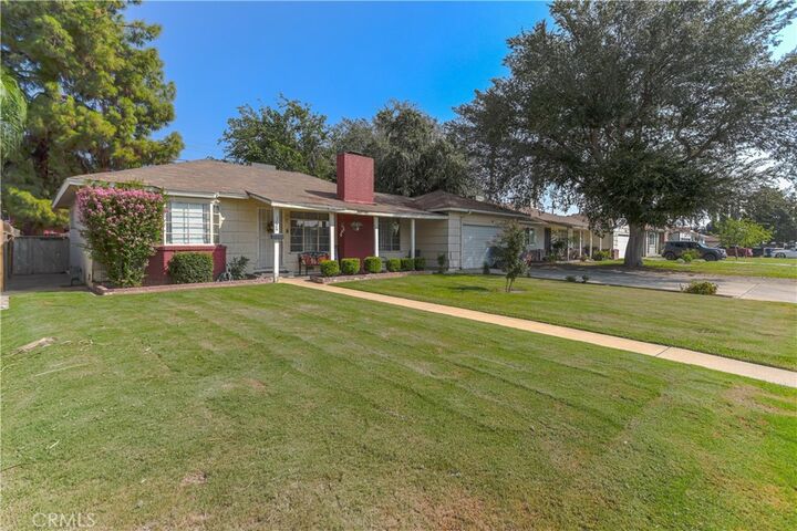 Property Photo:  3720 3720 Apache Avenue  CA 93309 