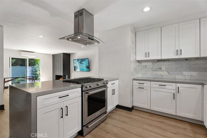 Property Photo:  2400 Elden 23  CA 92627 