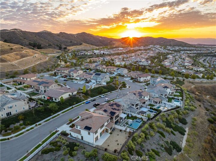 Property Photo:  25051 Hidden Willow Circle  CA 91387 