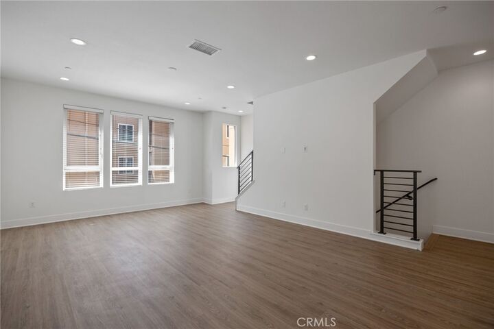 Property Photo:  10710 Toluca  CA 91602 