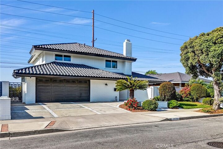Property Photo:  9171 Regatta Drive Lane  CA 92646 
