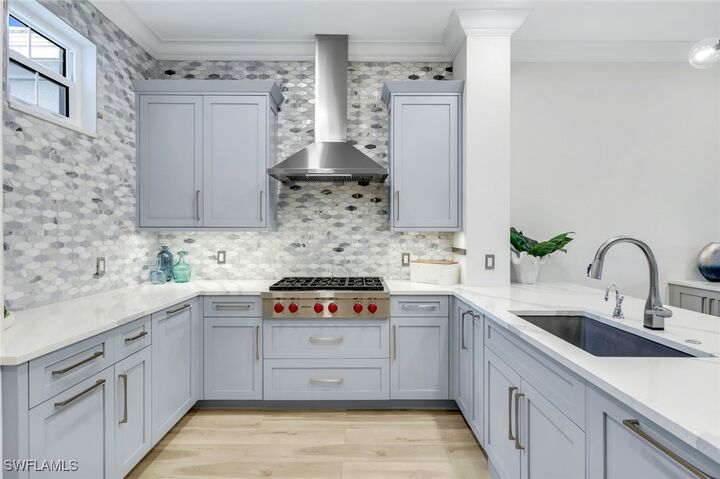 Property Photo: 9242 Tesoro Lane 1-203 FL 34114