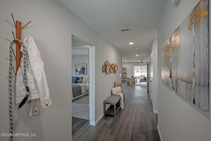 Property Photo:  1205 Jewelstone Lane  FL 32221 