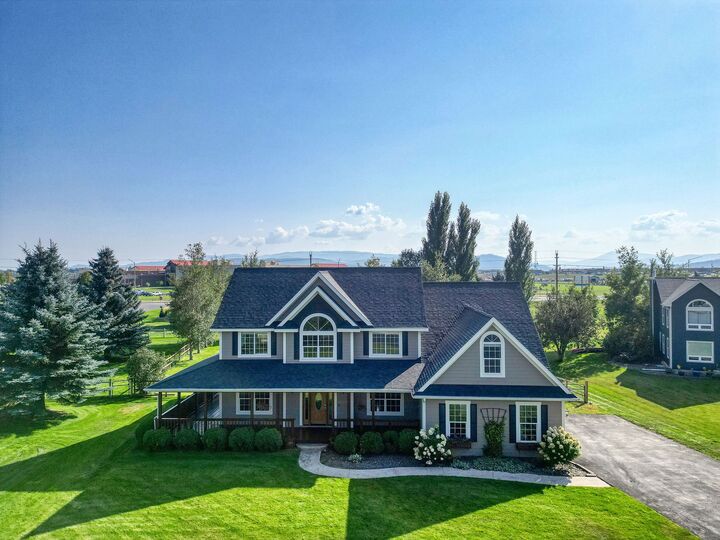 Property Photo: 118 Essex Place MT 59901