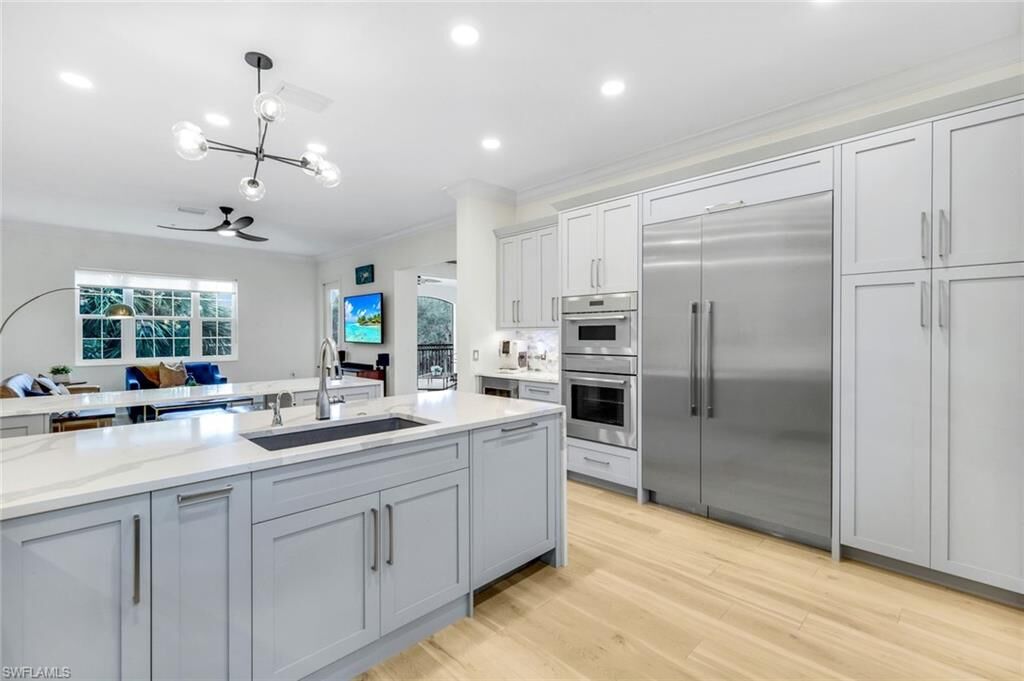 Property Photo:  9242 Tesoro Ln 1-203  FL 34114 