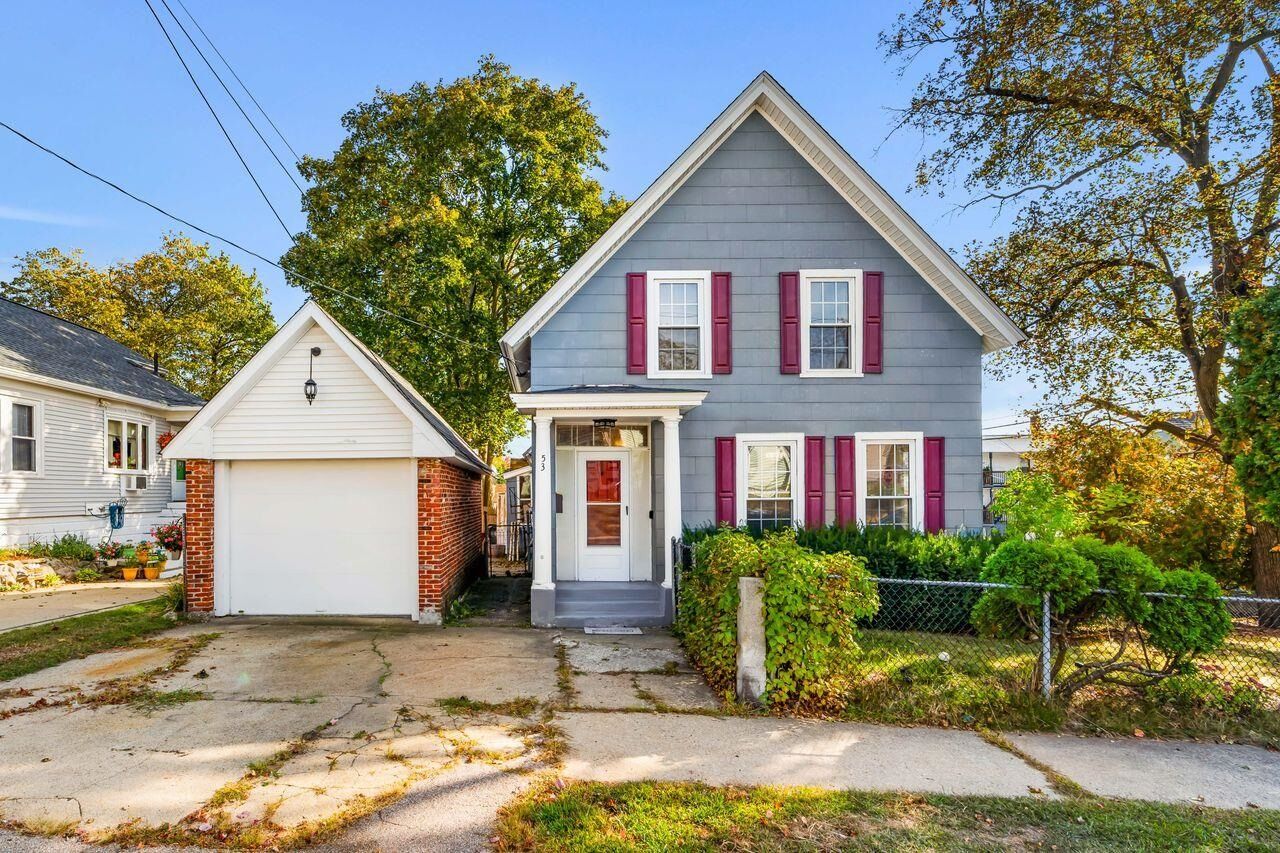 Property Photo:  53 Arlington Street  NH 03104 