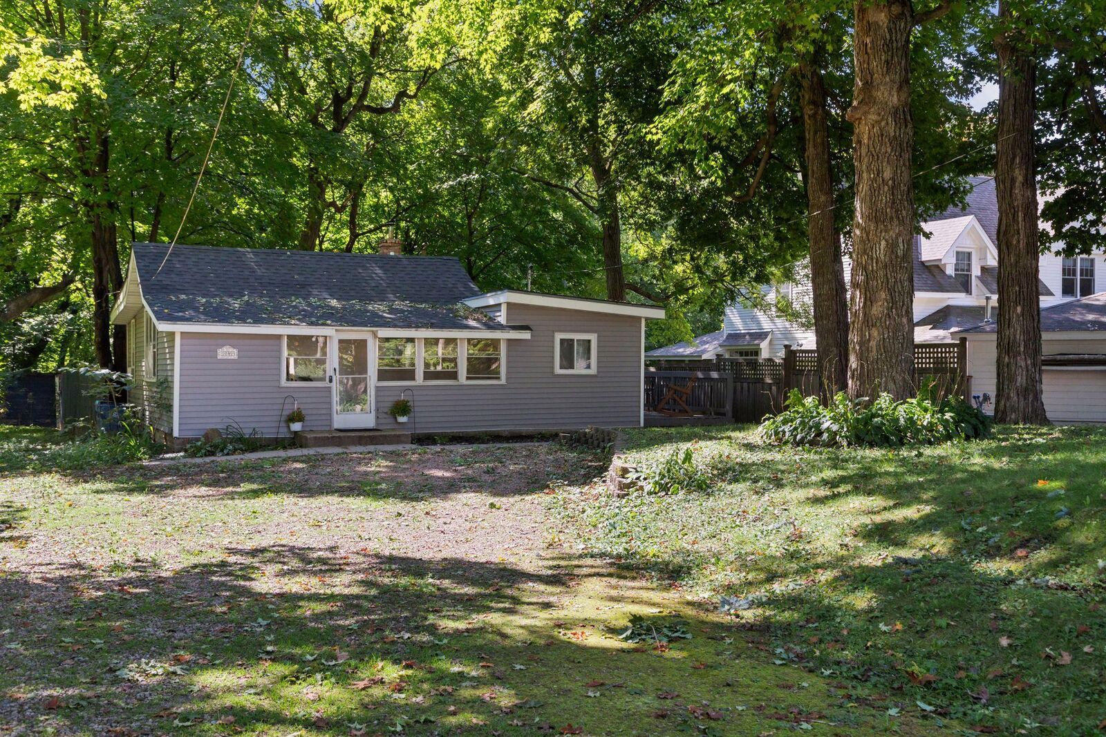 Property Photo:  18965 Lake Avenue  MN 55391 