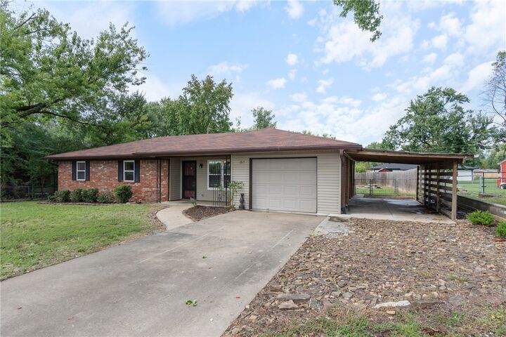 Property Photo:  1311 Royal Drive  AR 72712 