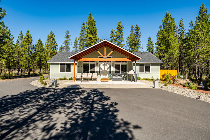 Property Photo:  17154 Covina Road  OR 97707 