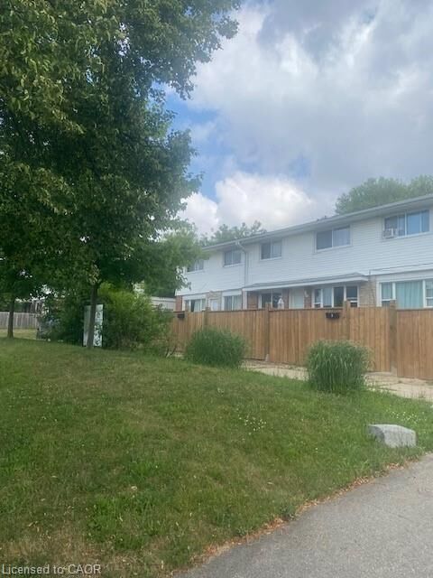 Property Photo:  58 Hazelglen Drive  ON N2M 2E3 