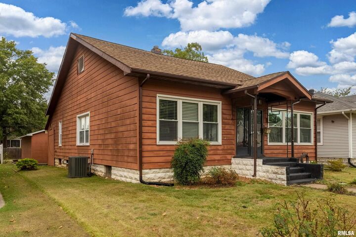 2120 Logan Street  Murphysboro IL 62966 photo