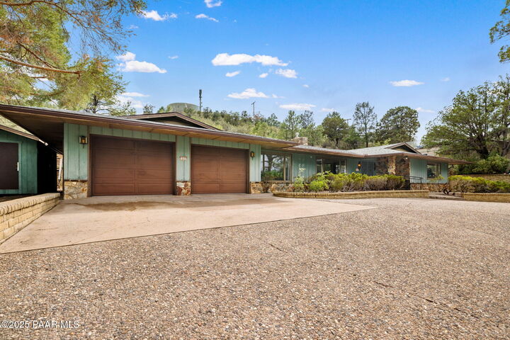 Property Photo:  1027 Country Club Drive  AZ 86303 