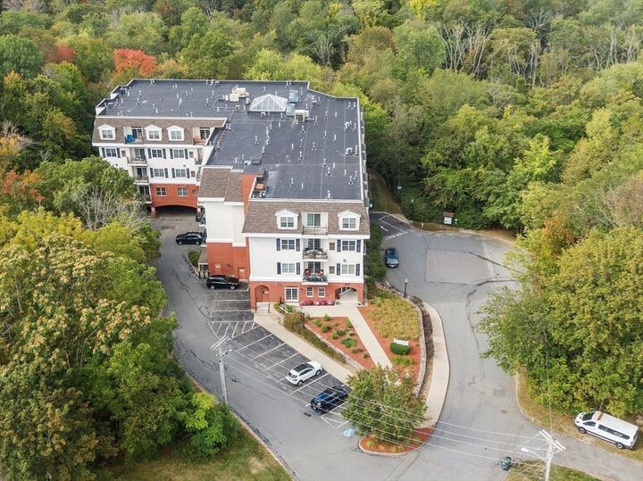 Property Photo:  350 Greene Street 105  MA 01845 