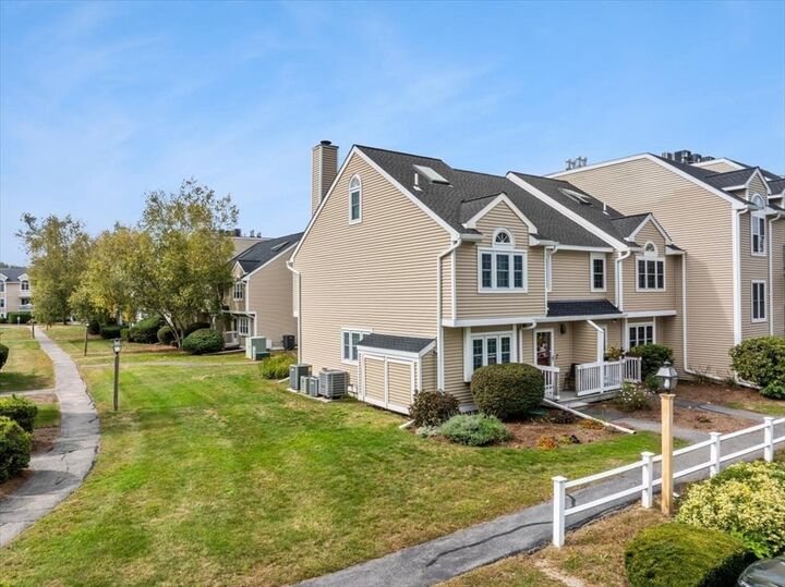 Property Photo:  1301 Carriage Ln 1301  MA 02780 