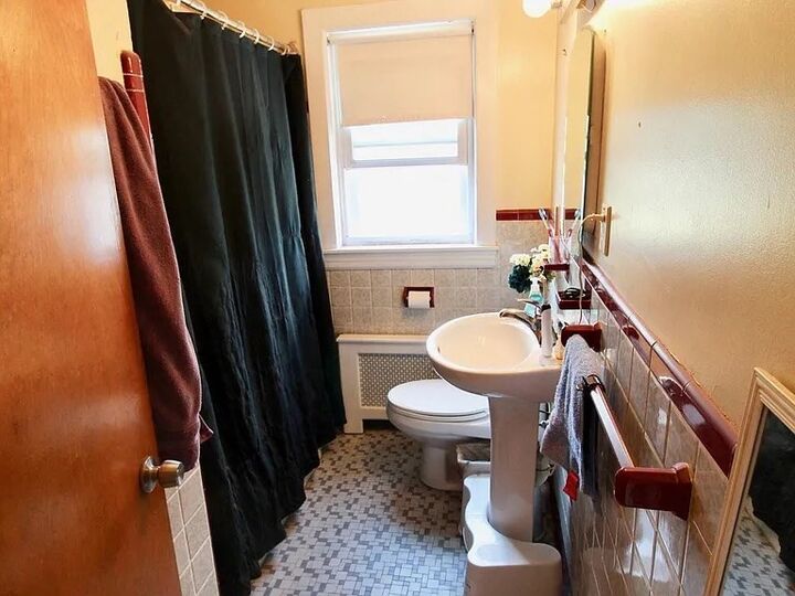 Property Photo: 4 Mangano Ct 4 MA 02472