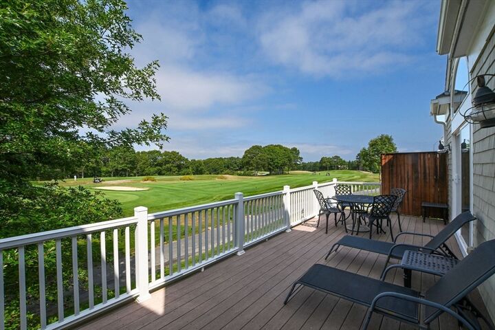 Property Photo:  16 Amberwood Ct 16  MA 02532 