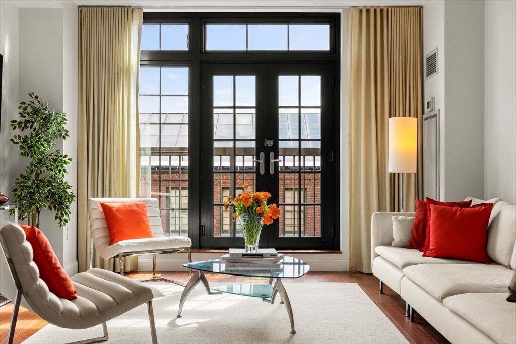 Property Photo: 29 Otis St 409 MA 02141