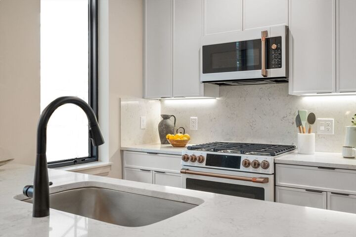 Property Photo:  100 Lincoln Street 203  MA 02135 