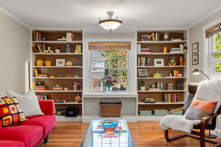 Property Photo:  192-194 Gibbs St 194  MA 02459 