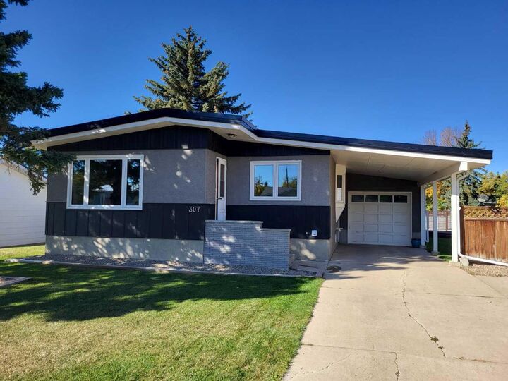 307 Cawdron Street  Nobleford AB T0L 1S0 photo