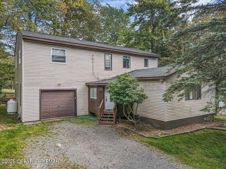 7175 Mountain Drive  Tobyhanna PA 18466 photo