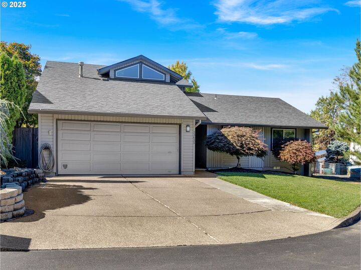 Property Photo:  13635 SE 124th Pl  OR 97015 