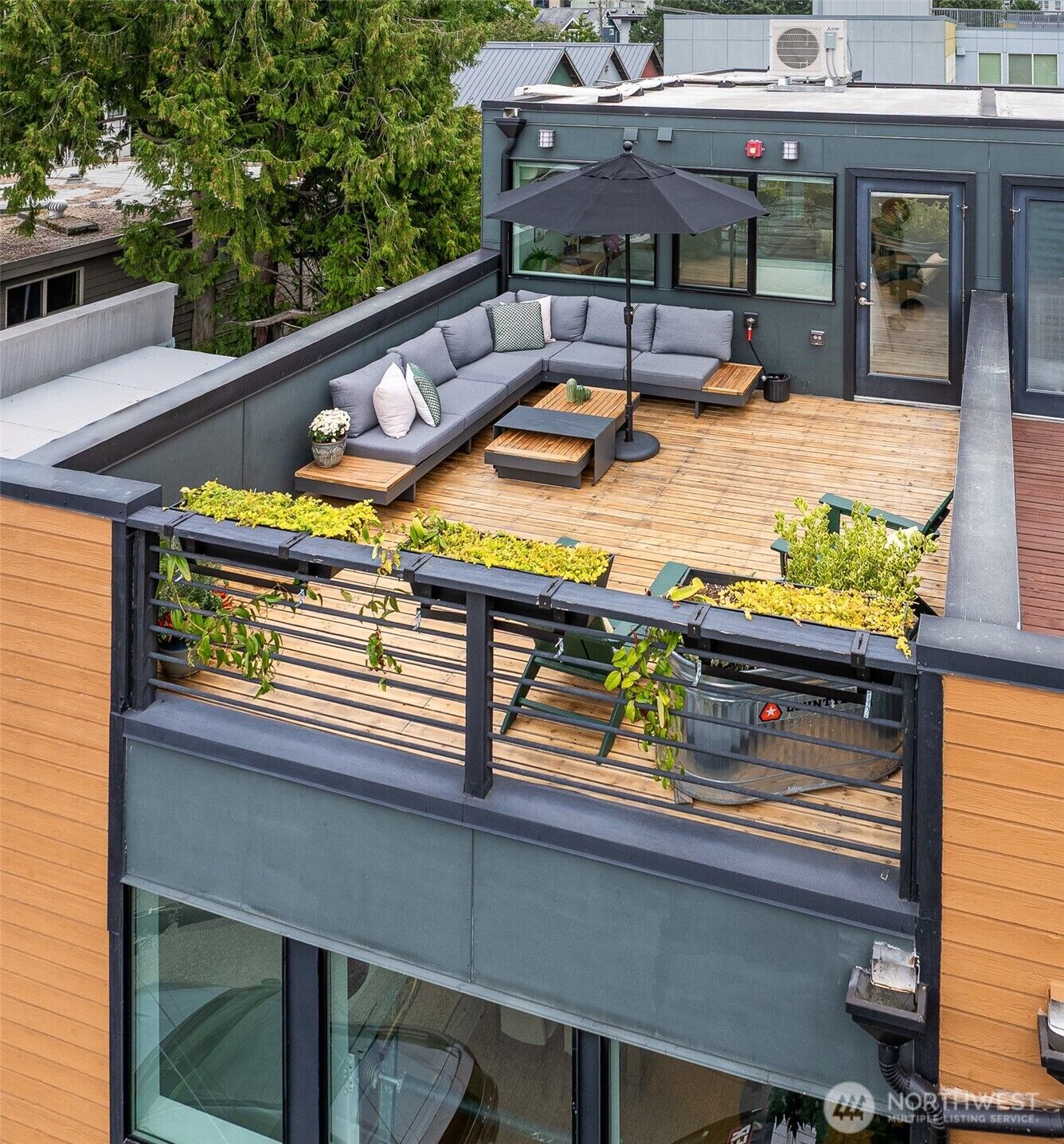 Property Photo: 3604 Palatine Avenue N WA 98103