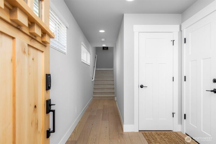 Property Photo:  10  160th Place SE  WA 98012 
