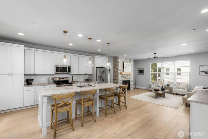 Property Photo: 10 160th Place SE WA 98012