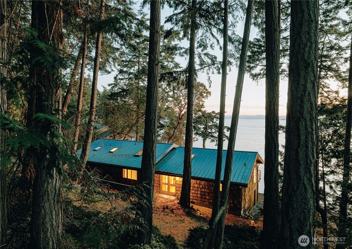 Property Photo:  449  Madrona Drive  WA 98250 