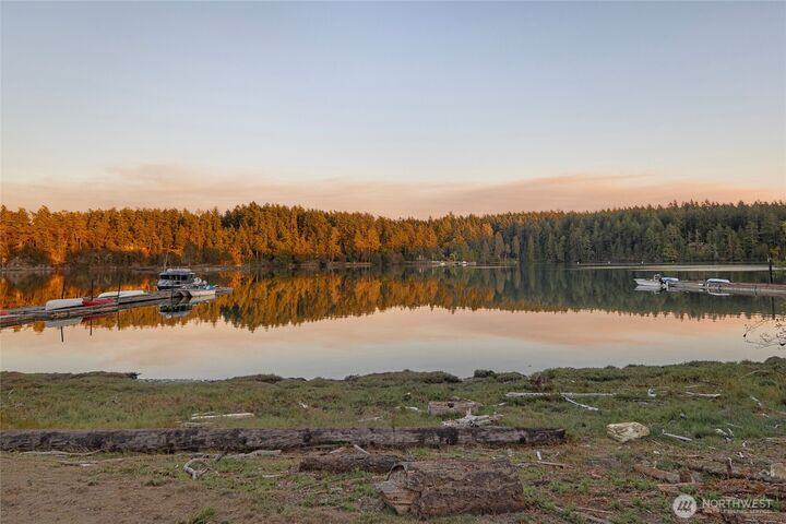 Property Photo:  227  De Haro Lane  WA 98250 