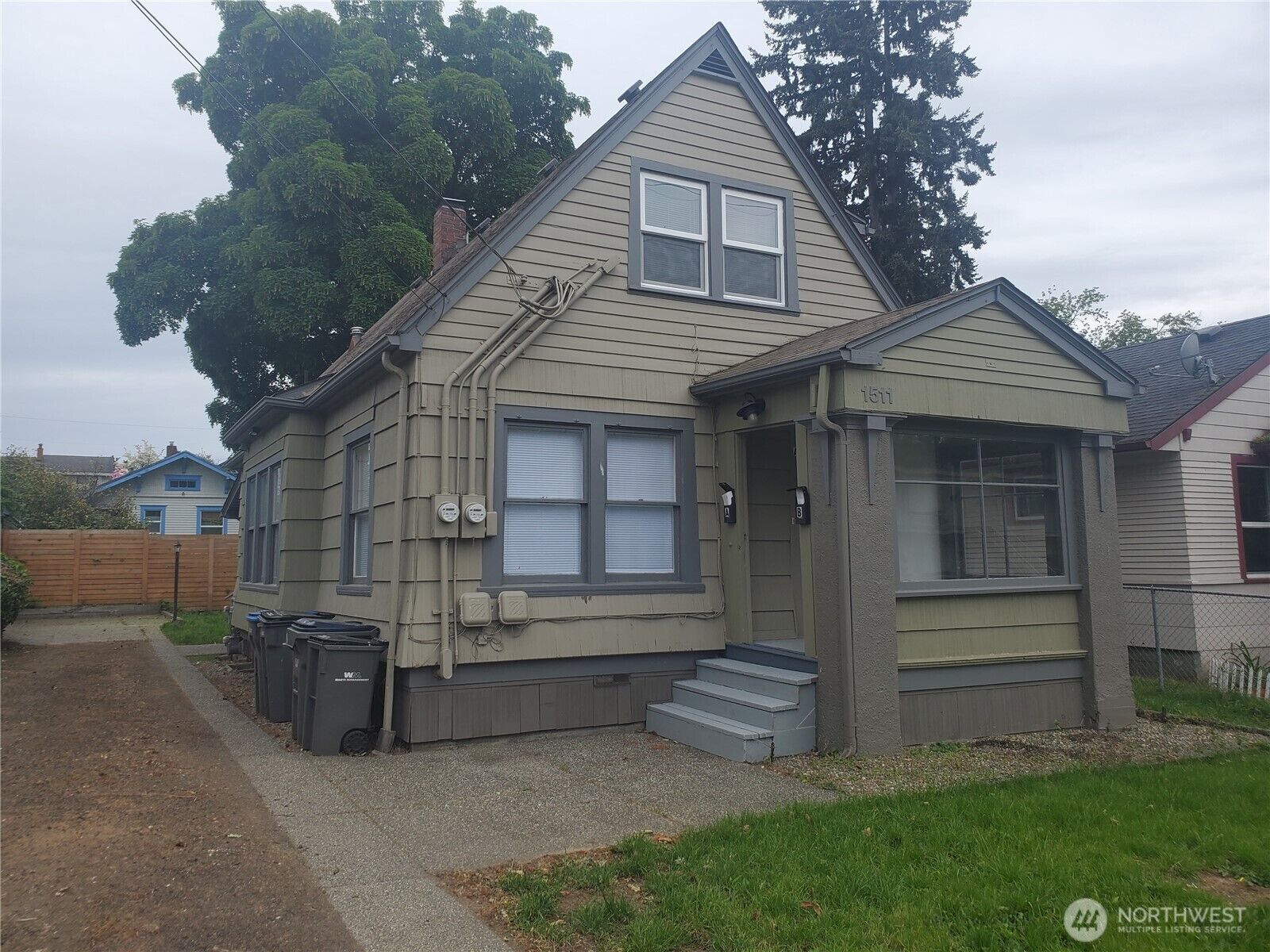 Property Photo:  1511  9th Street B  WA 98337 