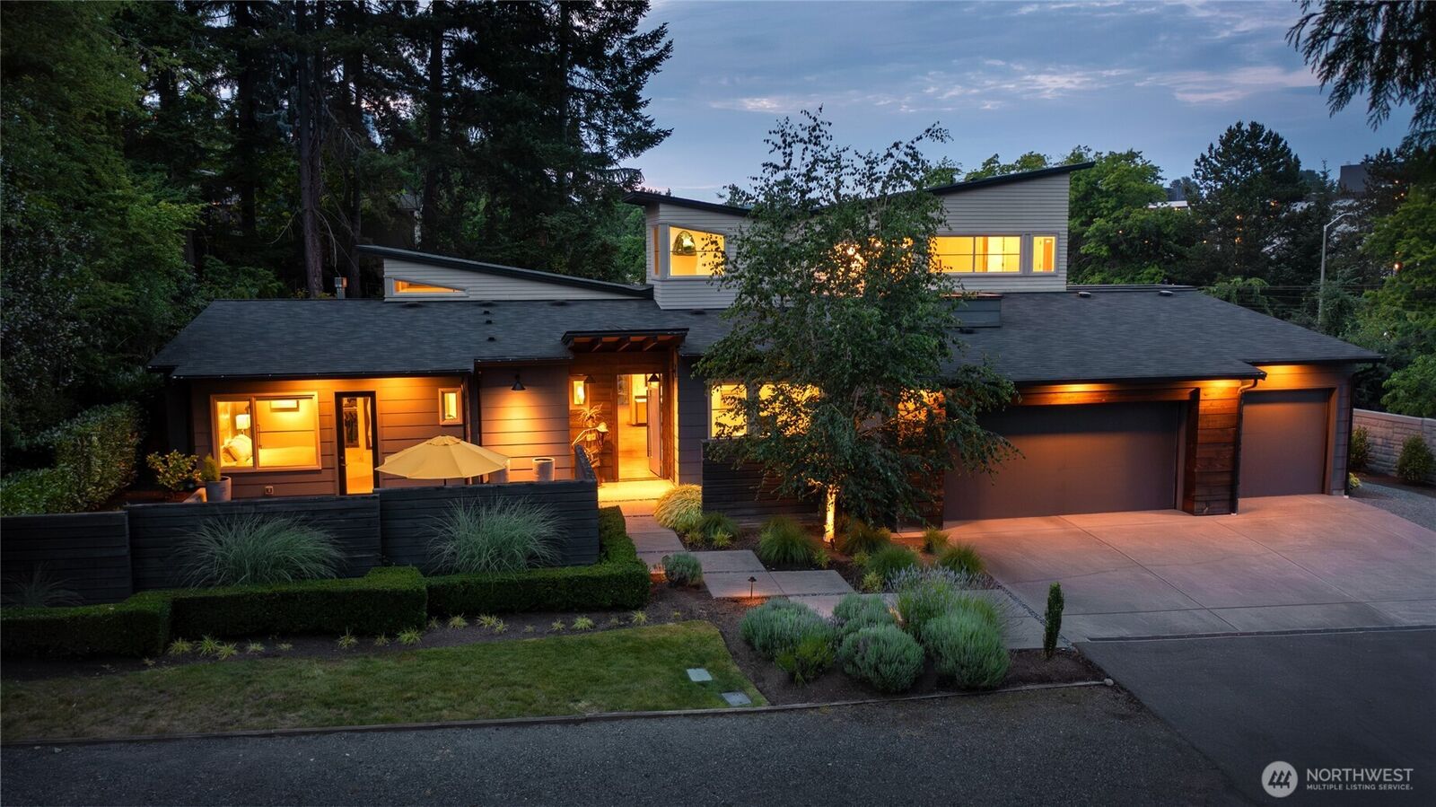 Property Photo:  11116 SE 4th Street  WA 98004 