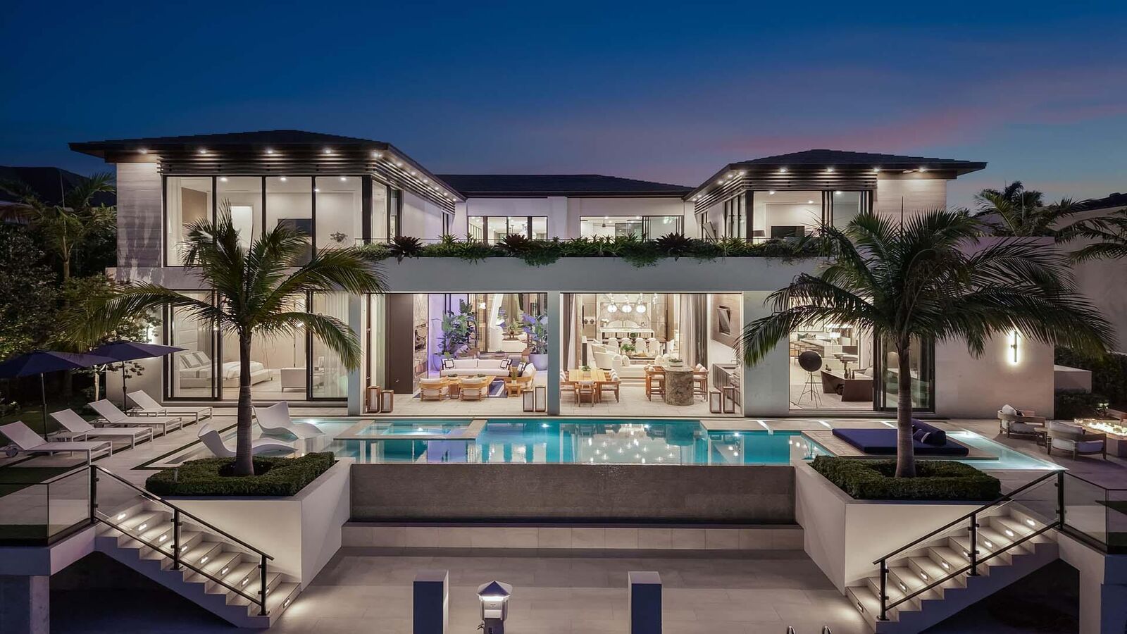 Property Photo: 207 W Coconut Palm Road FL 33432