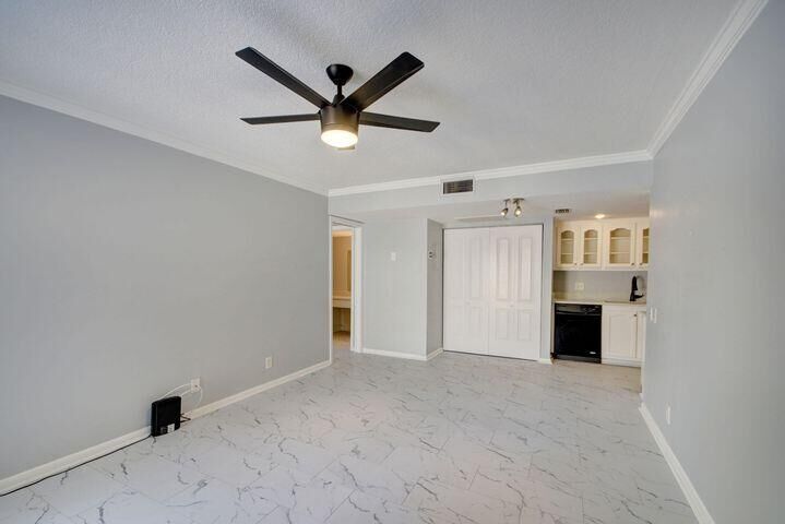 Property Photo:  612 Executive Center Drive 103  FL 33401 