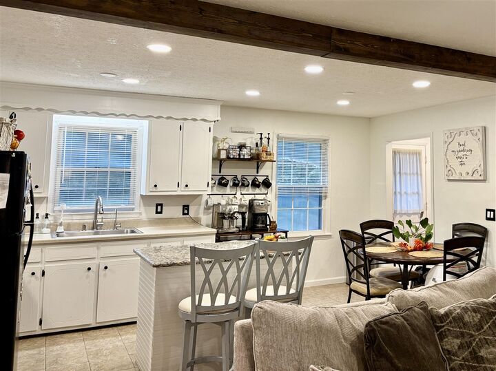 Property Photo:  212 Pinewood Court  KY 42101 