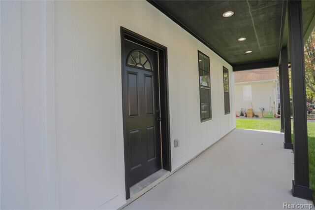 Property Photo: 129 South Avenue MI 48043