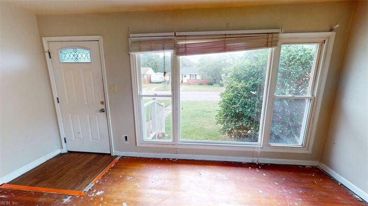 Property Photo:  303 Dover Rd  VA 23666 