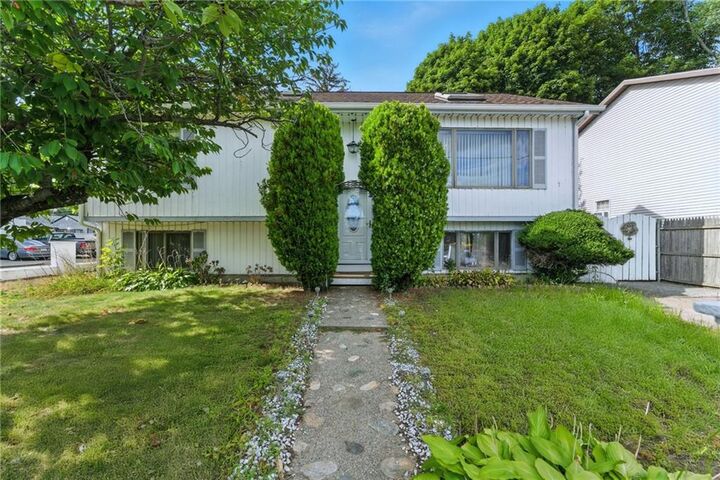 26 Bowles Court  Pawtucket RI 02860 photo