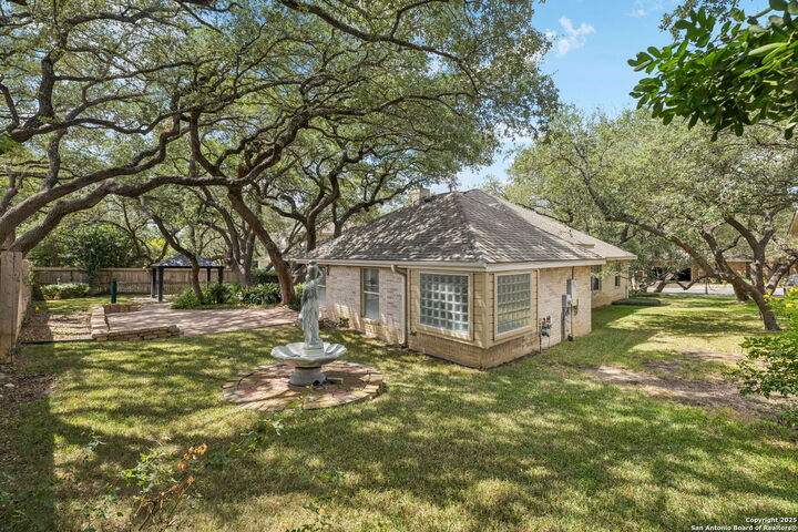 Property Photo:  6 Ancient Bend  TX 78248 