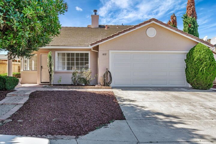 Property Photo:  852 Antigua Avenue  CA 93905 